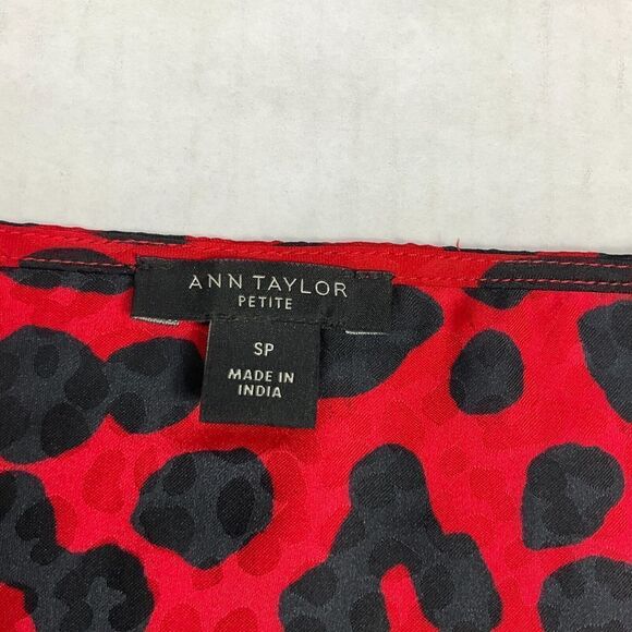 Ann Taylor Blouse Animal Print Long Sleeve Flowy Lightweight Top PS Petites - Picture 5 of 12